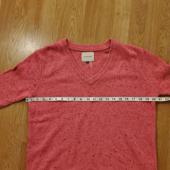 Court & Rowe Nep Flecked V-Neck Sweater - Picture 7 of 11